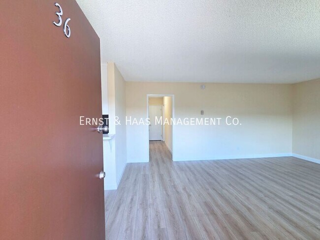 Building Photo - 5535 Ackerfield Ave