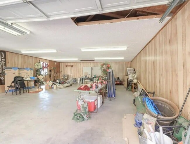 Building Photo - 3 Bed / 4.5 Bath - 3902 sq. feet!