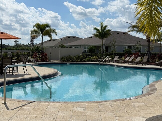 Building Photo - 4 Bedrooms, 2.5 Baths Coming Soon!