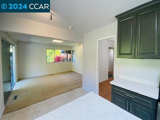 Building Photo - 612 Tahos Rd