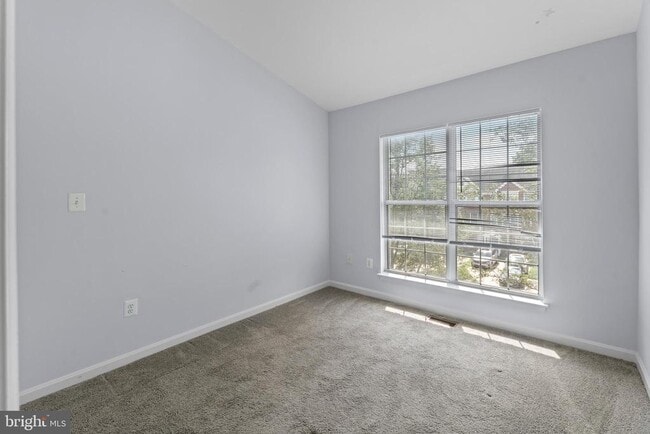 Building Photo - 2204 Commissary Cir