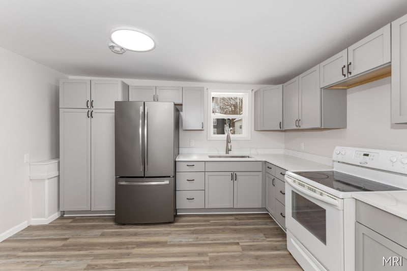 Building Photo - 614 S Webster St