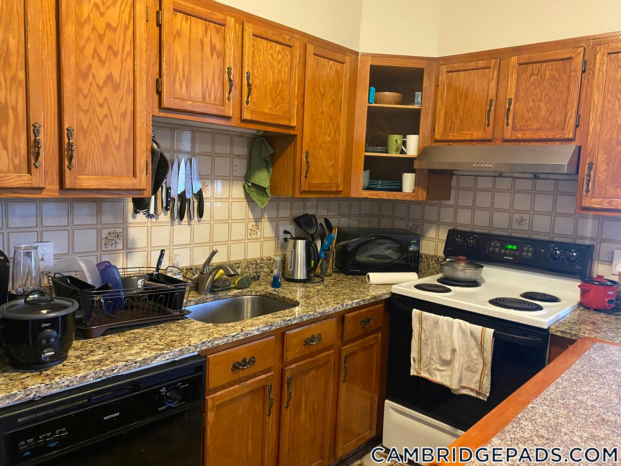 Building Photo - 1124 Cambridge St