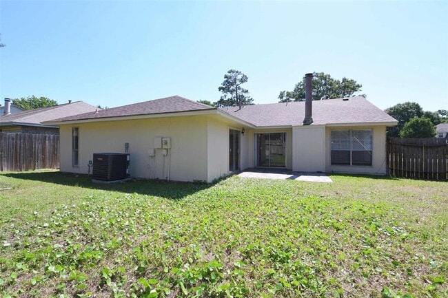Building Photo - 18811 Pine Trace Ct