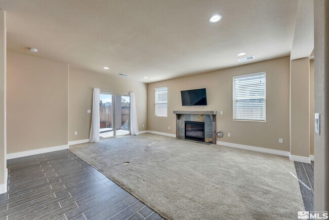 Building Photo - 4942 Monrovia Dr