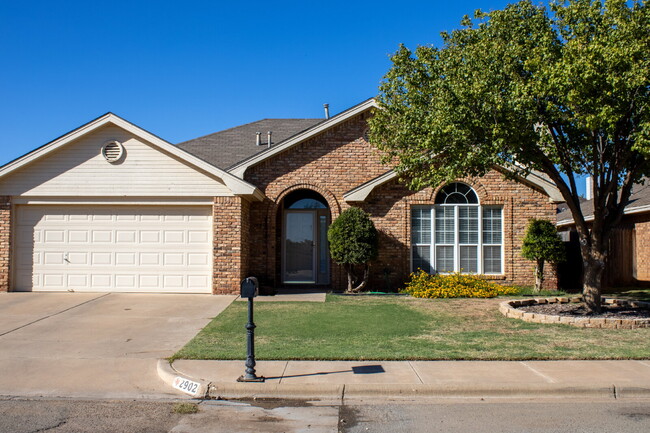 Primary Photo - Charming 3 bedroom home
