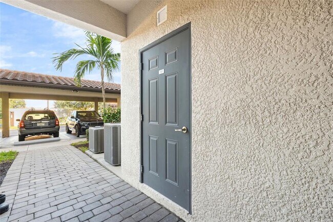 Building Photo - 16904 Vardon Ter