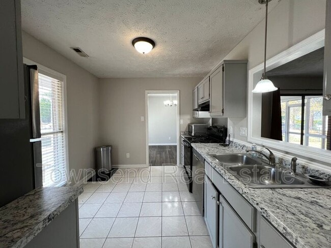 Building Photo - 7126 Kearny Ave