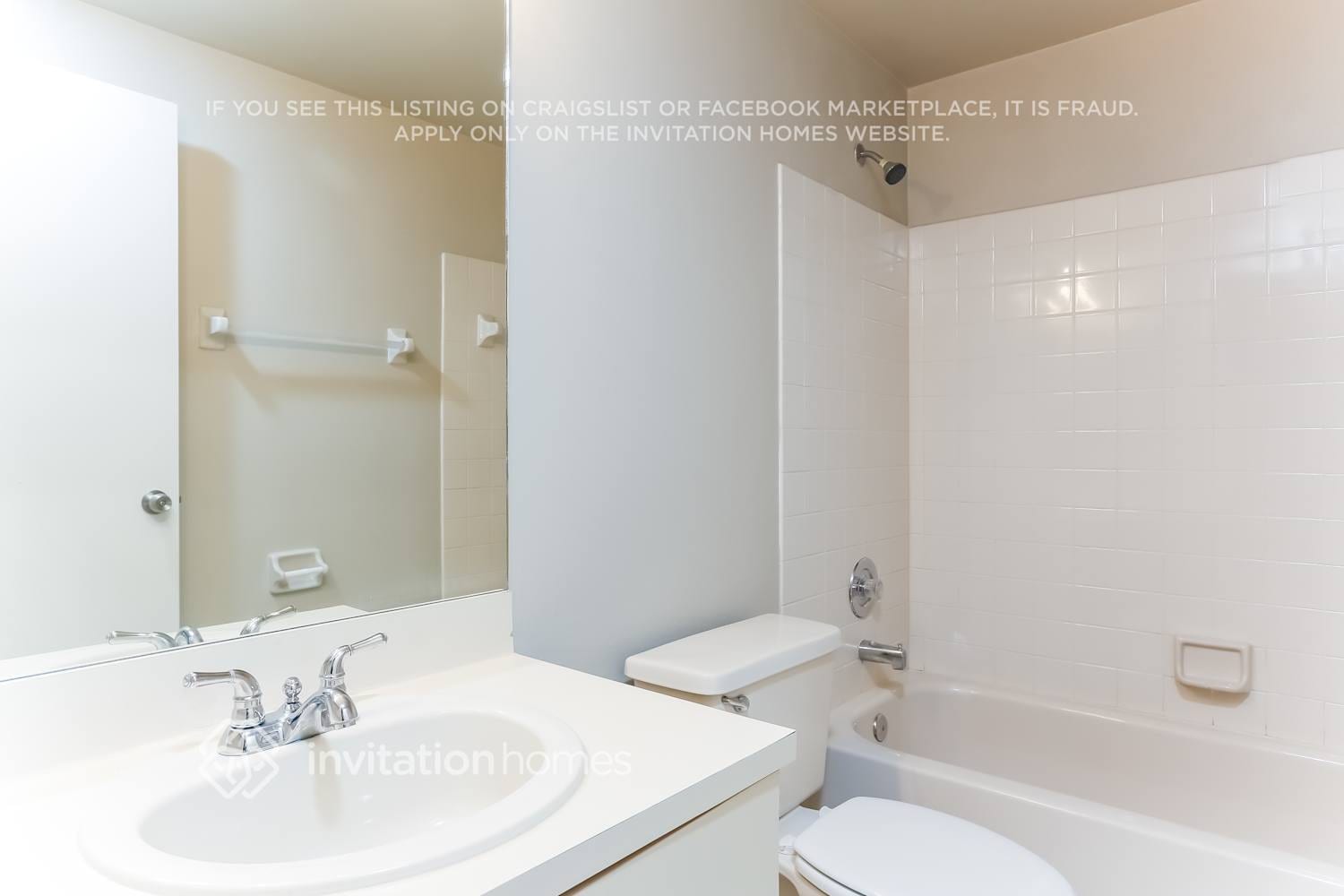 Building Photo - 4430 SW 70th Terrace