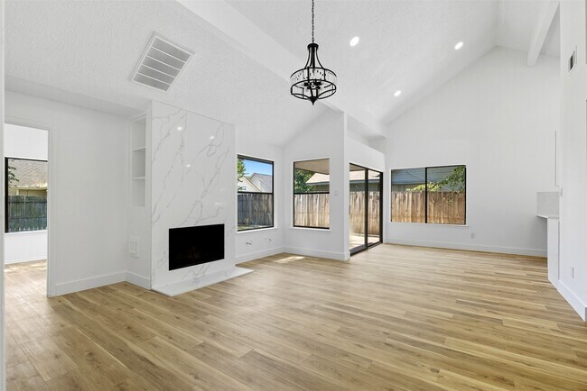 Building Photo - 18511 Headland Dr