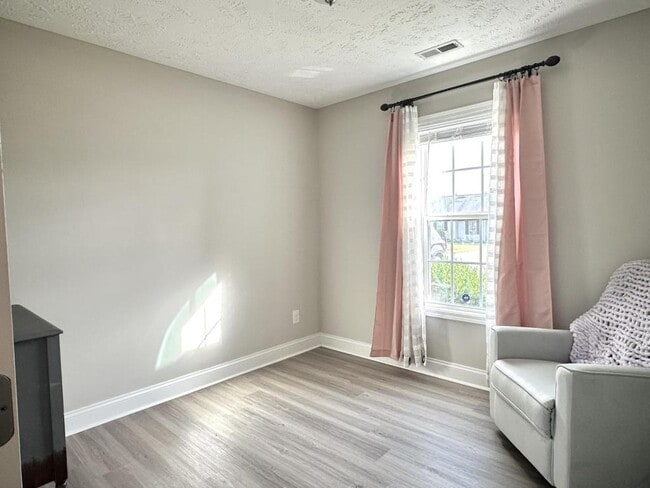 Building Photo - 591 Copper Creek Dr