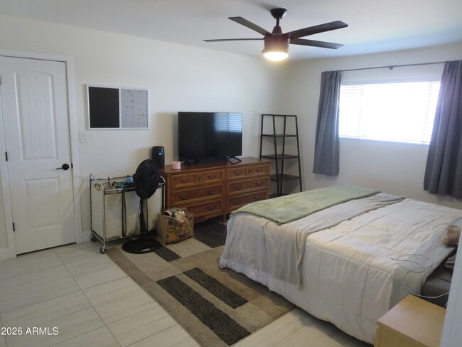 Building Photo - 6212 N 13th Pl