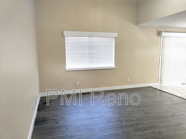 Building Photo - 3042 Chilcoot Dr