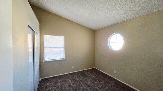 Building Photo - 9013 Quiet Cove Way