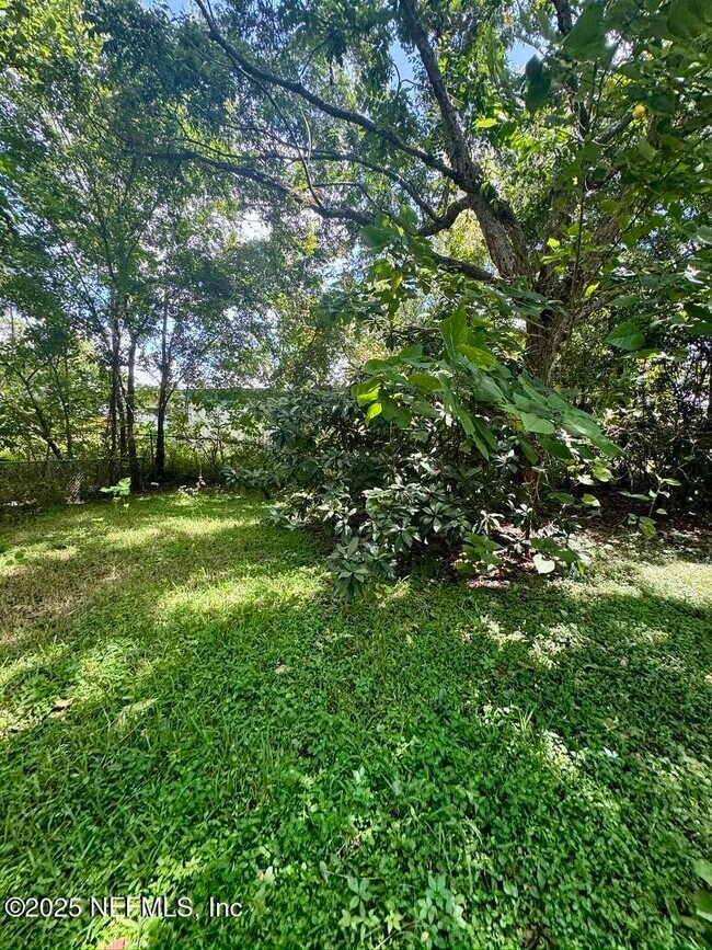 Building Photo - 1760 Audubon St