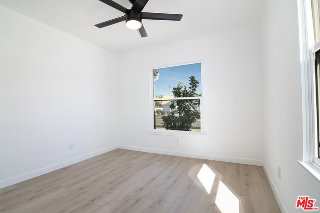 Building Photo - 17638 Welby Way