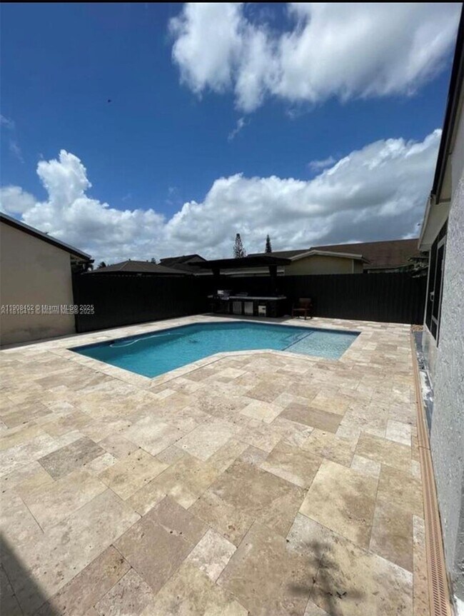 Building Photo - 21045 SW 124th Ave Rd