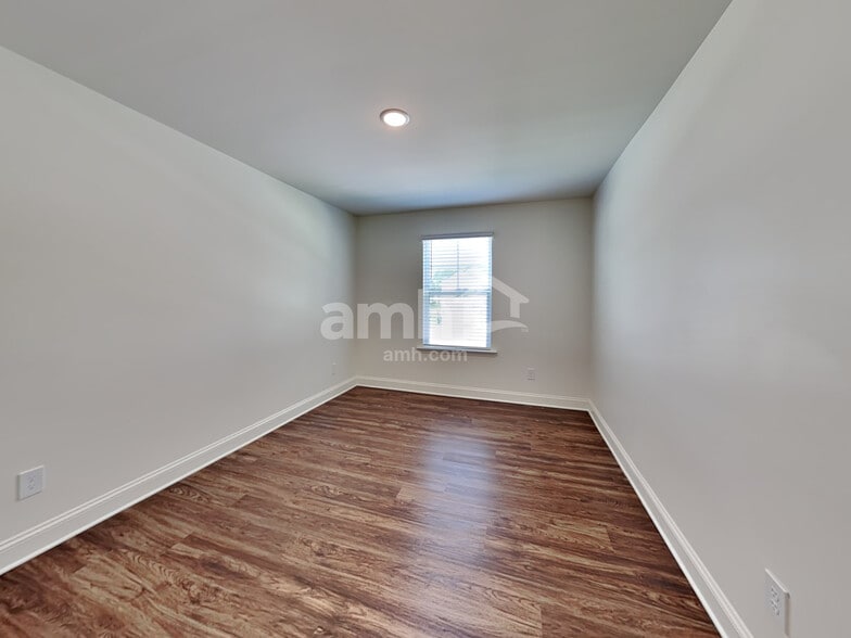 Building Photo - 3205 Brierhill Rd