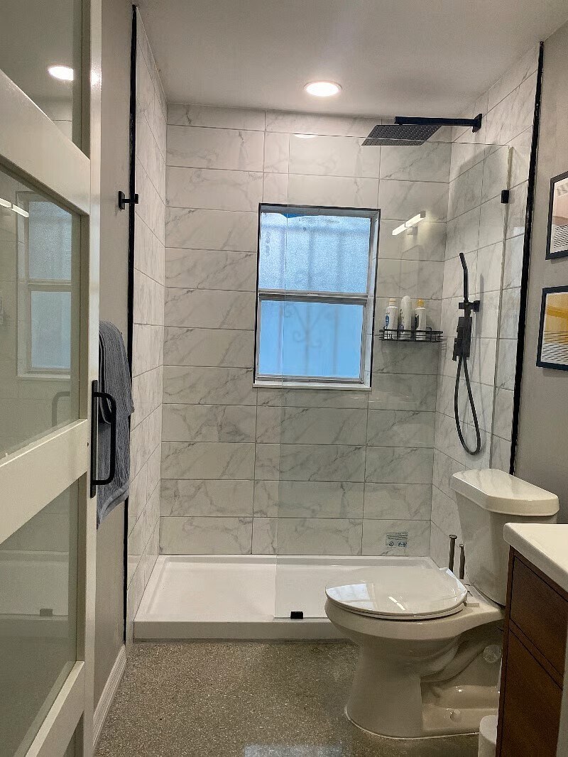 Building Photo - 1205 E 24th Ave