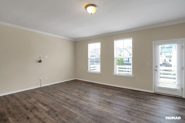 Building Photo - Charming 4BR Townhome in Apex