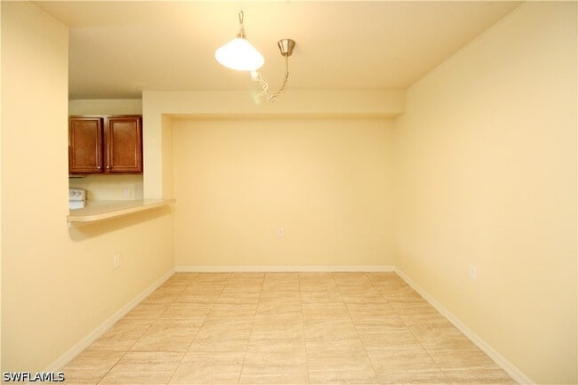 Building Photo - 9051 Gervais Cir