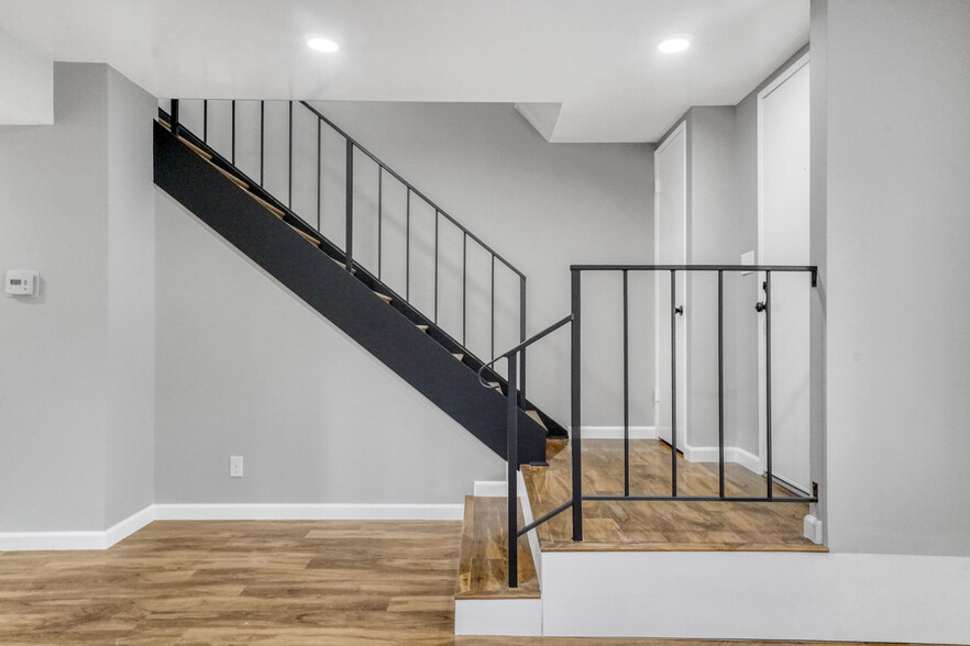 Building Photo - 3974 Tarrytown Ln