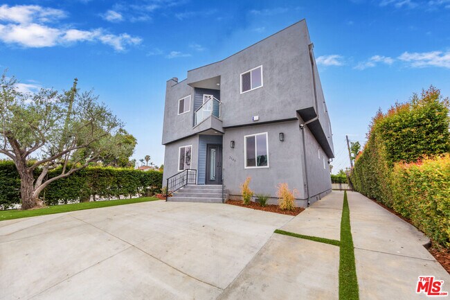 Building Photo - 2143 Kerwood Ave