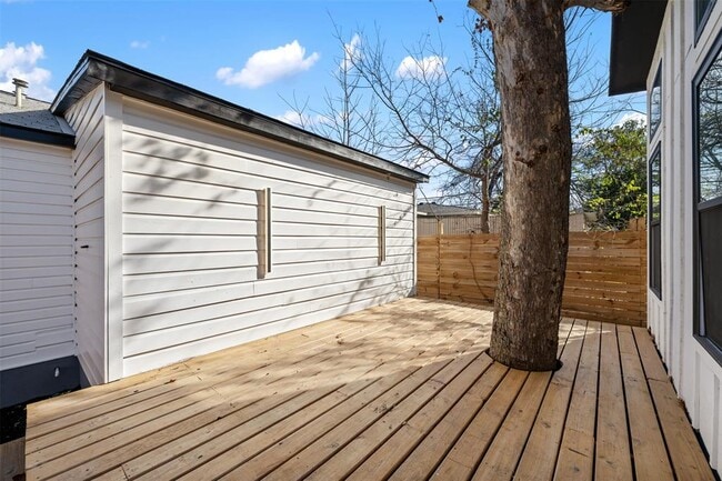 Building Photo - 1403 Palo Duro Rd