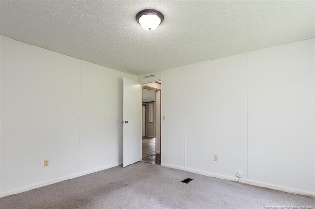 Building Photo - 102 Ironwood Rd