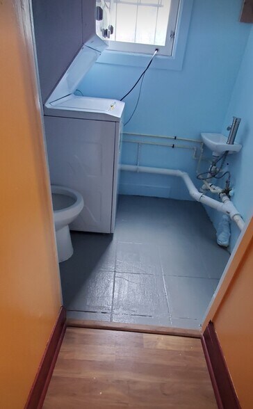 Utility area off of back kitchenb - 2539 N Howard St