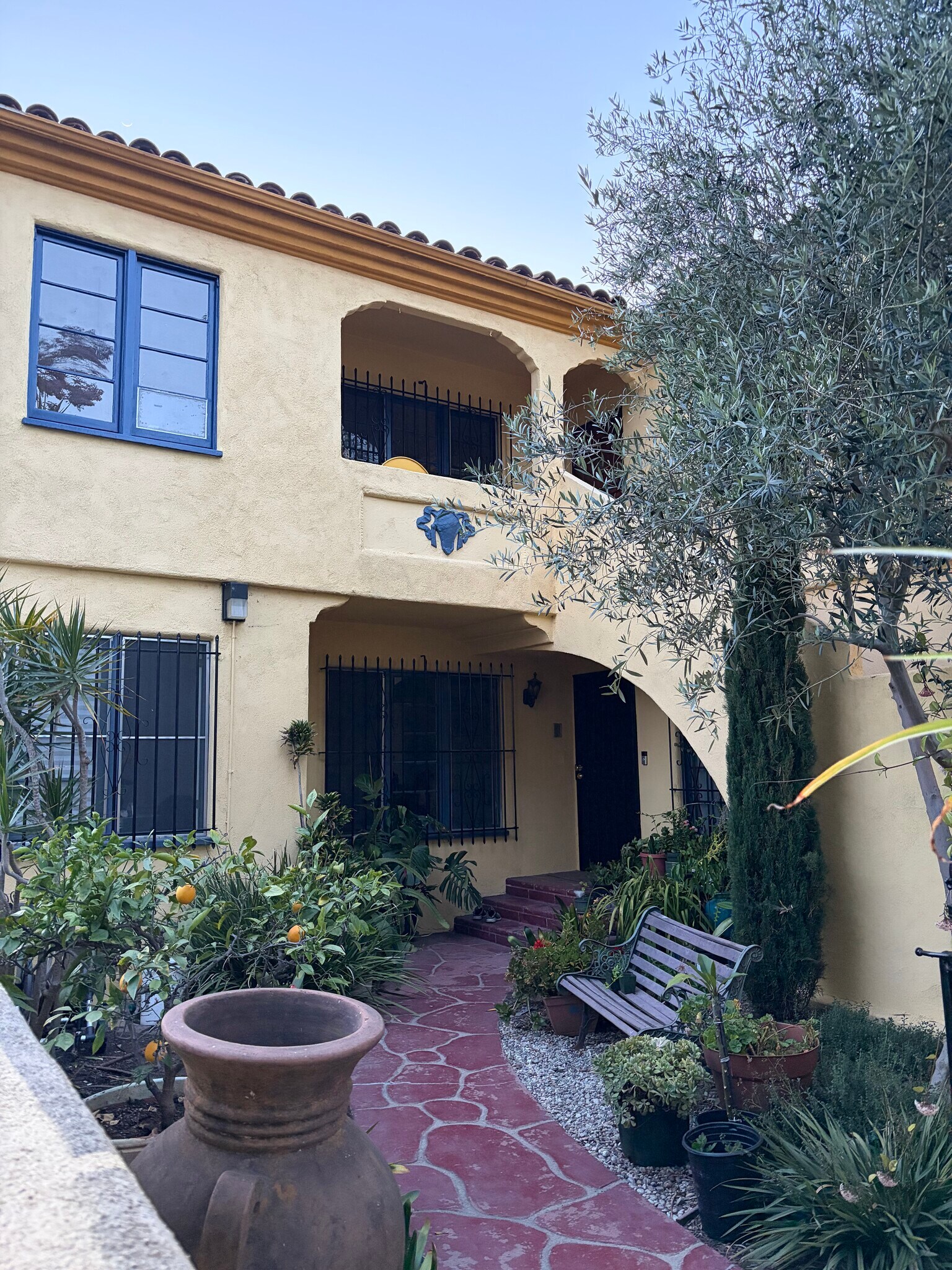 Courtyard - 3023 11th Ave