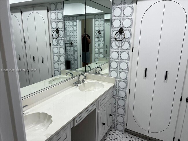 Building Photo - 7751 SW 131st St