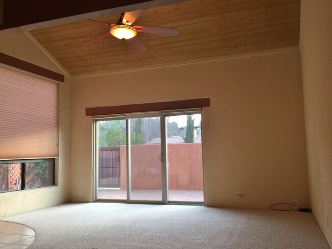 Building Photo - TOWNHOME -VILLAGE OF OAK CREEK -  NIZHONI