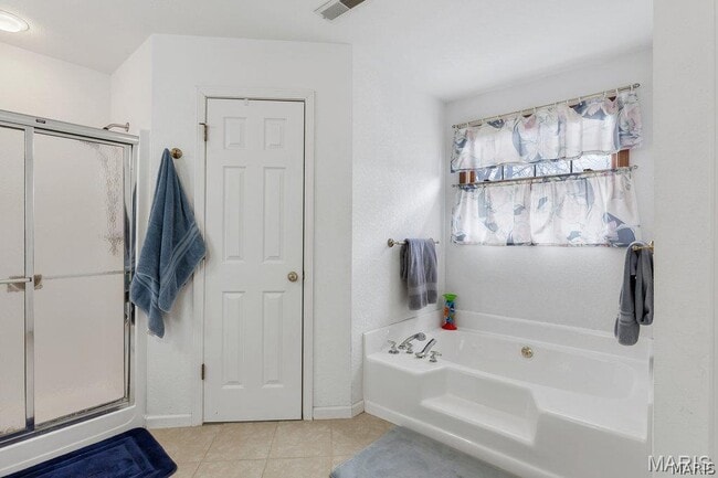 Building Photo - 2725 Timberline Dr