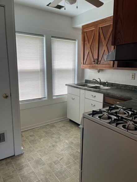 Building Photo - 313 Walnut St