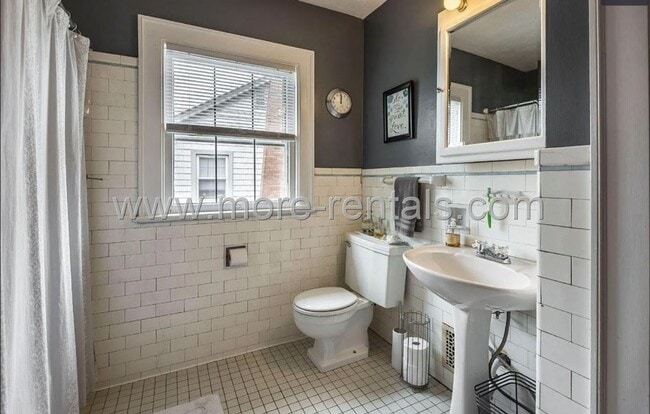 Building Photo - Fully furnished house in Bexley