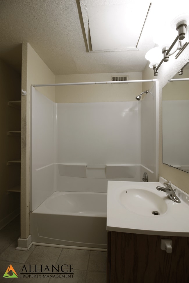 Building Photo - 321 Kearney St