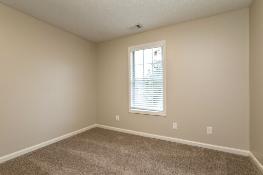 Building Photo - 3391 Kittery Dr SW