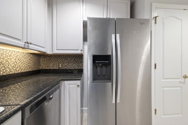 Building Photo - 195 14th St NE