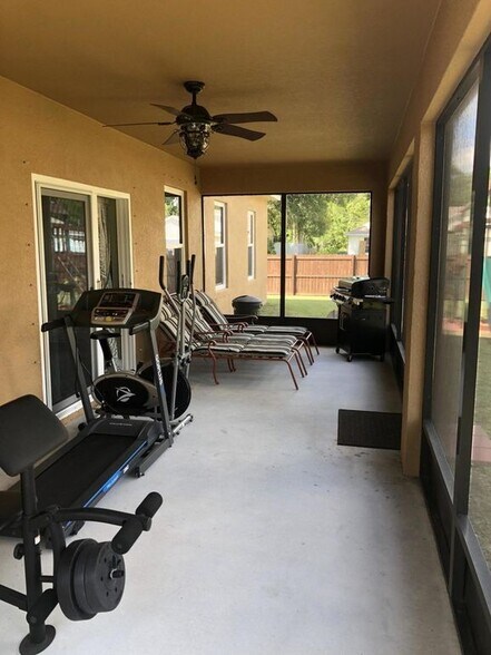 Large Back Patio - 4001 SW Canrady St