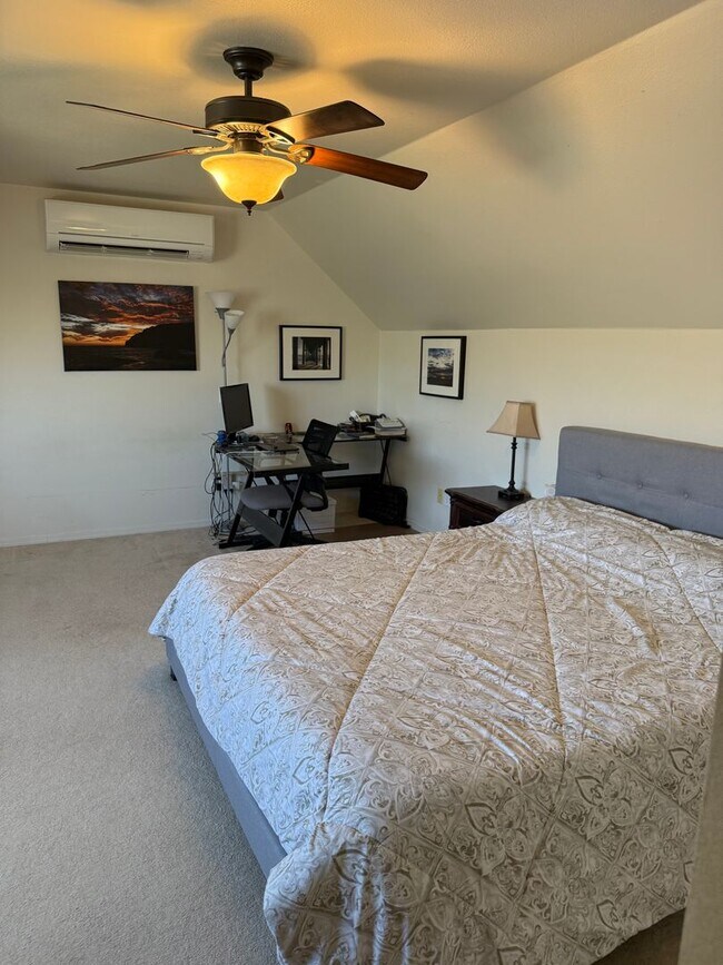 Building Photo - Located in the heart of Spanish Springs