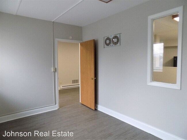 Building Photo - 505 N 4th St