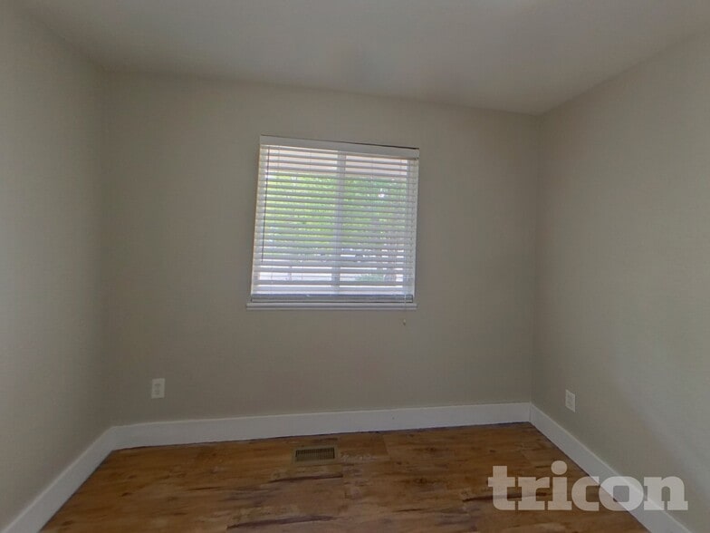 Building Photo - 644 Blue Azurite Ave
