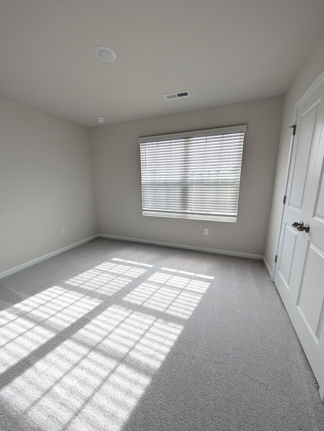 Building Photo - 1806 Autumn Mist Dr