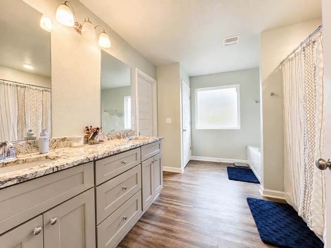 Building Photo - 9023 Bellewood Pl