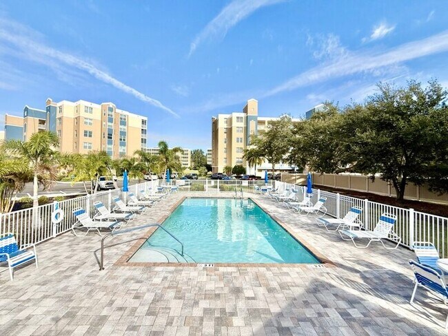 Building Photo - 960 Starkey Rd