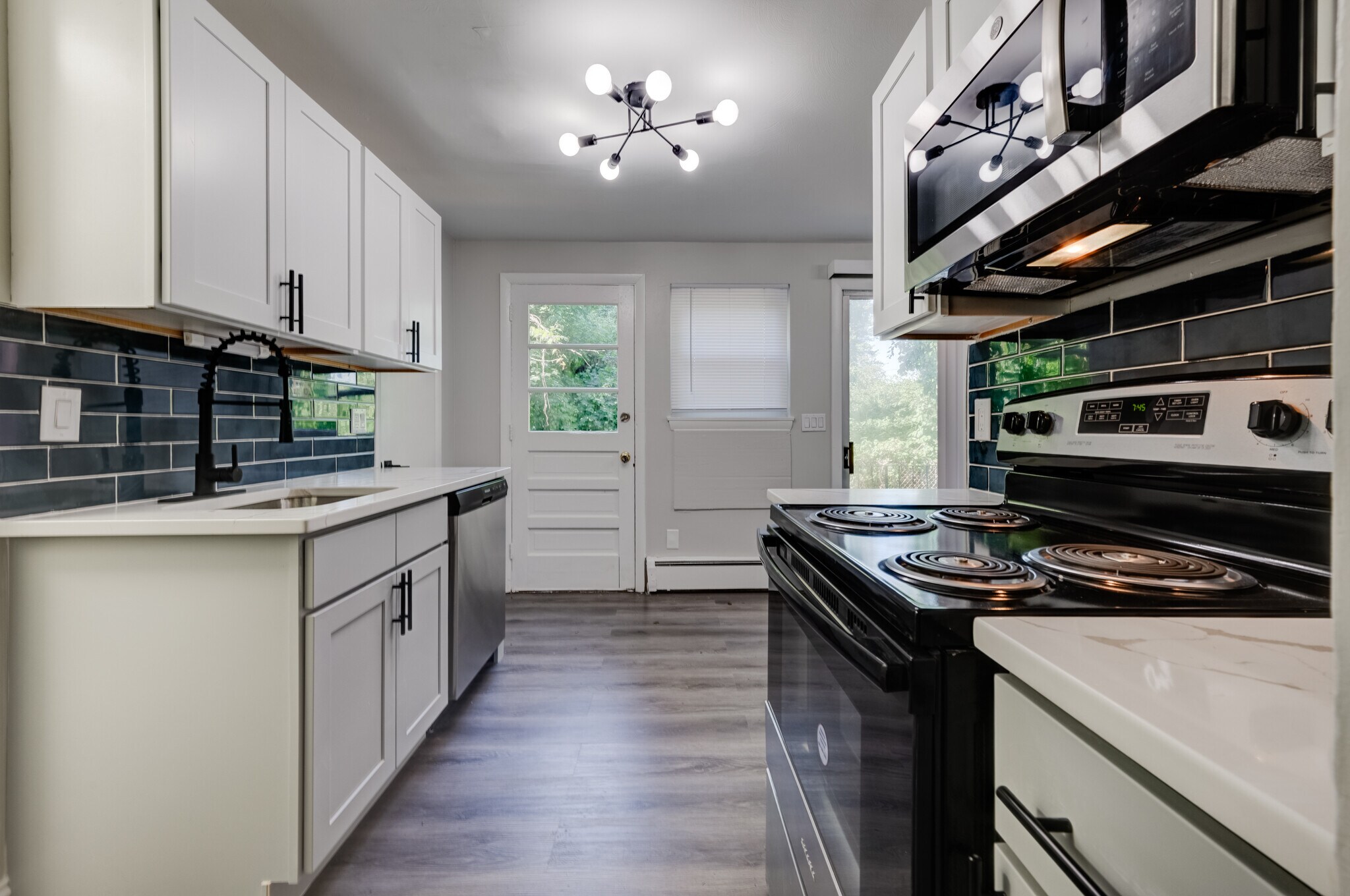 Building Photo - 20 Howard St