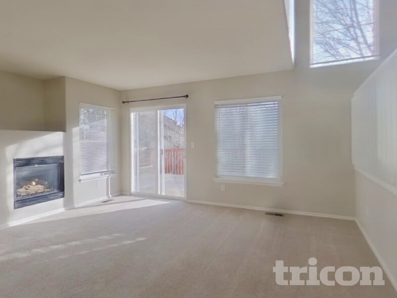 Building Photo - 8785 Katherine Ct