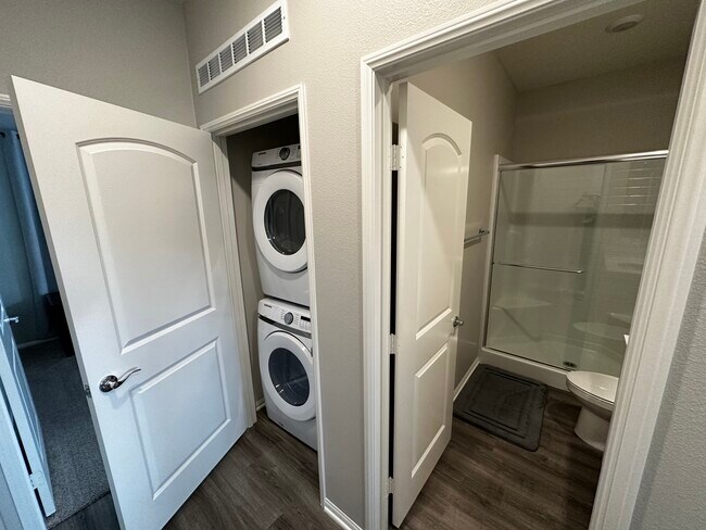 Building Photo - 26796 Baneberry Ct