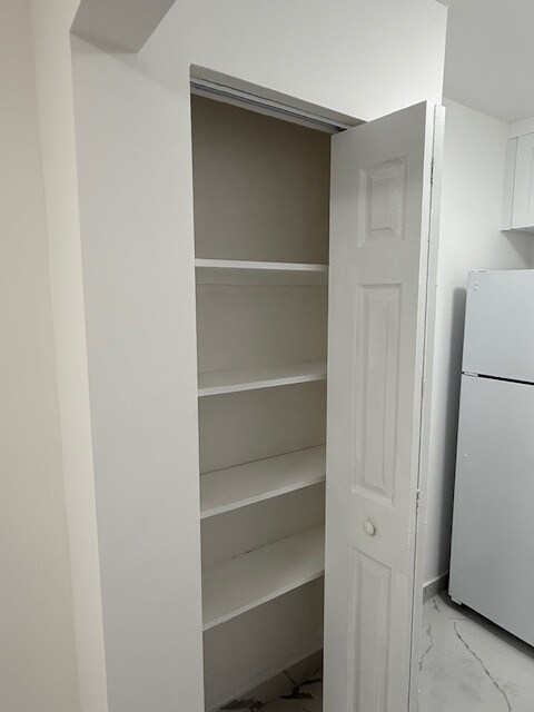 Building Photo - 5962